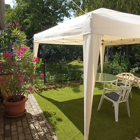 Vidra - 60 Meters From Balaton! ゲストハウス